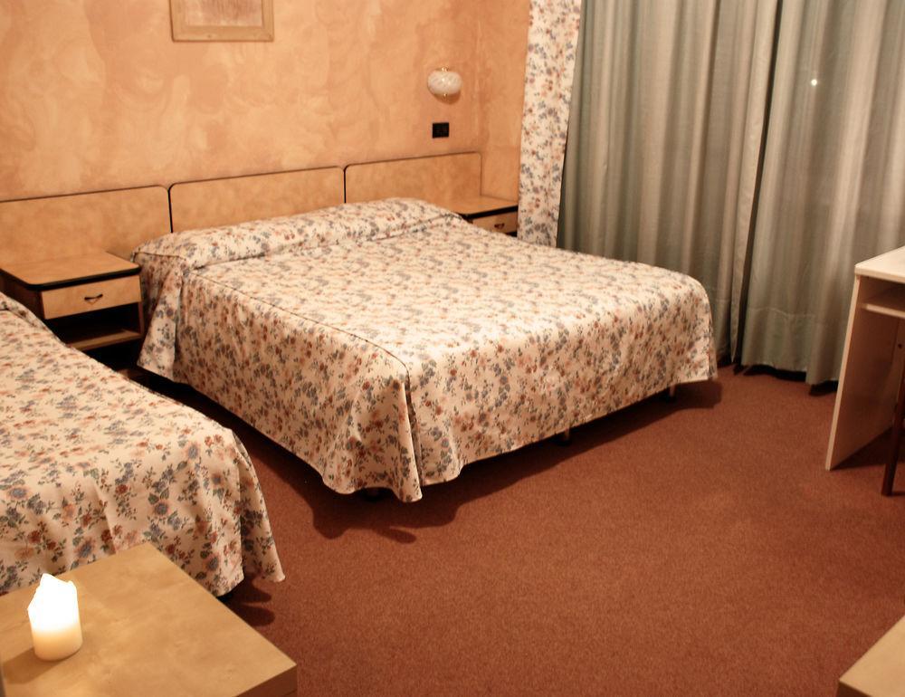 Albergo Sangrila Ланцо Торинезе Екстериор снимка